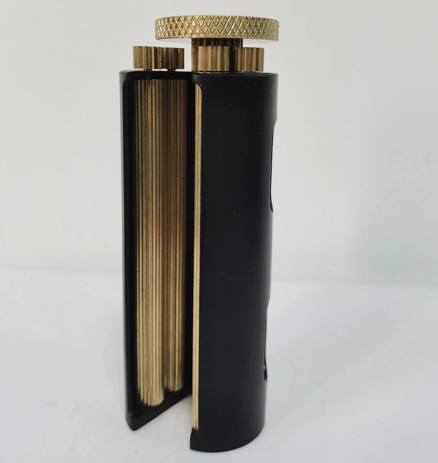 Handmade Brass Rolling Cigarette Machine Bearing Gear Rotation Vintage Cylinder Cigarette Wrapping Machine for 70MM * Φ 8Mm